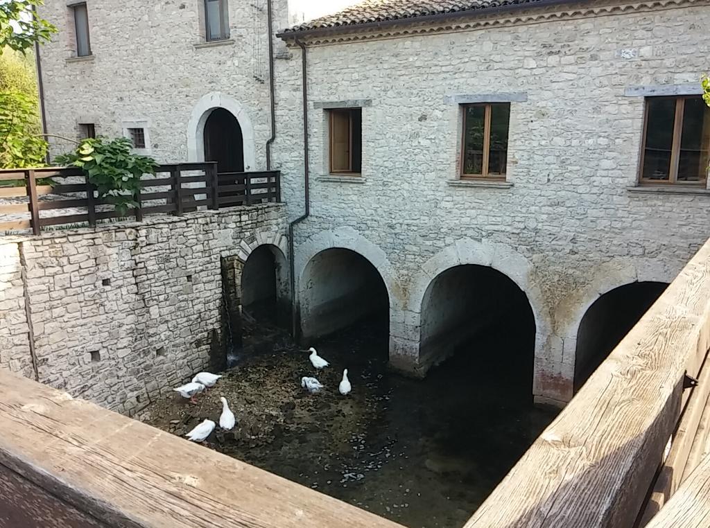 Albergo Diffuso La Piana Dei Mulini Colle d'Anchise Exterior foto